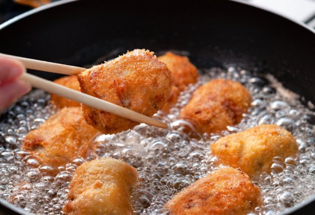 Para freír correctamente las croquetas, has de tener en cuenta algunos factores.