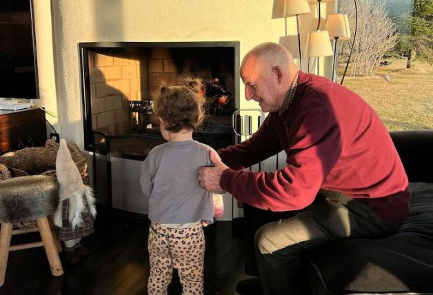 Roma y su bisabuelo son inseparables.