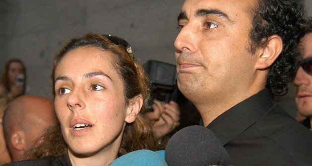 Rocío Carrasco y Fidel Albiac en el funeral de Rocío Jurado, en 2006.