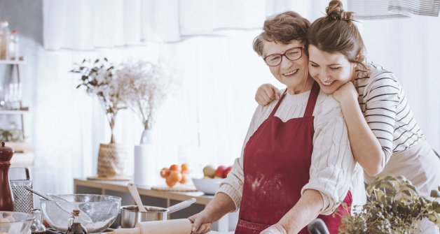 Si quieres conseguir un caldo más sano y con menos grasa, quítale la espuma 3 o 4 veces durante el proceso de cocción.