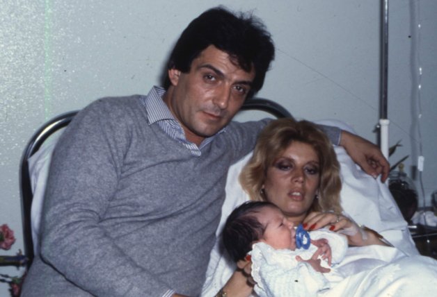 María Jiménez y Pepe Sancho cuando nació su hijo Alejandro.