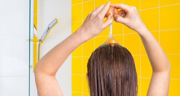 Hidratar el pelo es un ejercicio sencillo con las mascarillas caseras y naturales que te proponemos.