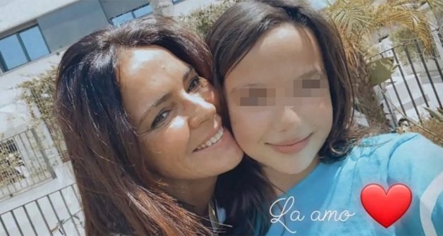 Olga Moreno, muy cariñosa con su hija Lola en redes sociales.
