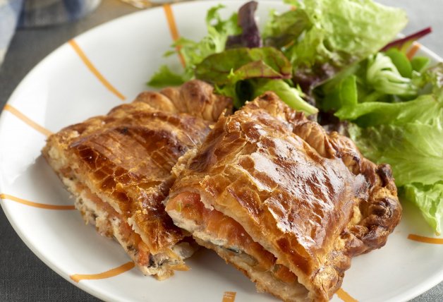 Empanada de sardinas y cebolla