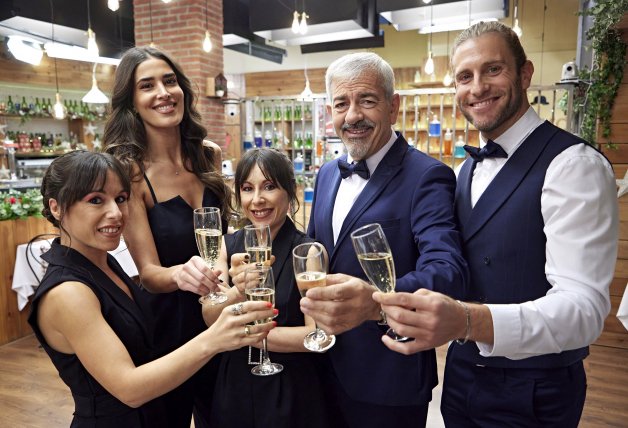 En "First Dates" surgió el amor con Matías Roure.