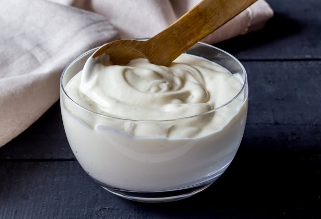 El yogur contiene bacterias vivas muy beneficiosas para la salud