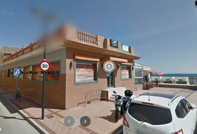 Así muestra Google Street View el restaurante de Antonio David Flores.