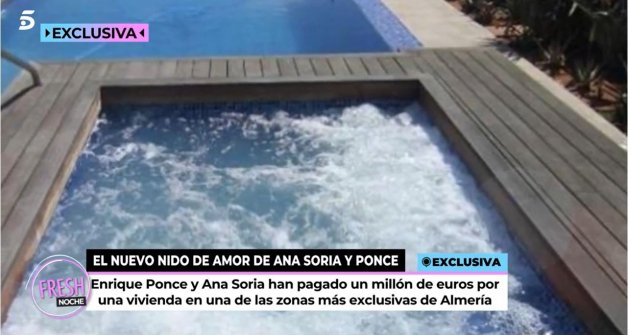 El jacuzzi al aire libre invita al relax.