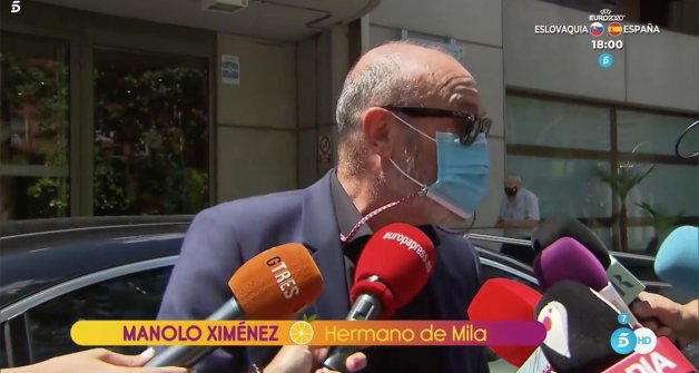 Manolo Ximénez agradece el apoyo a los medios. 