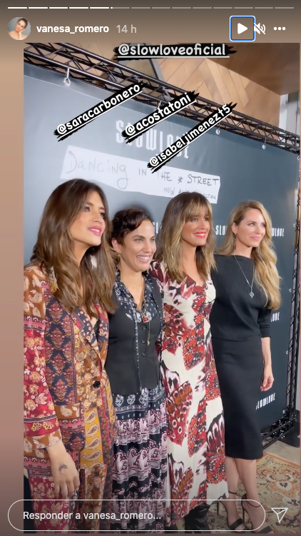 Sara Carbonero e Isabel Jiménez posan con Toni Acosta y Vanesa Romero.