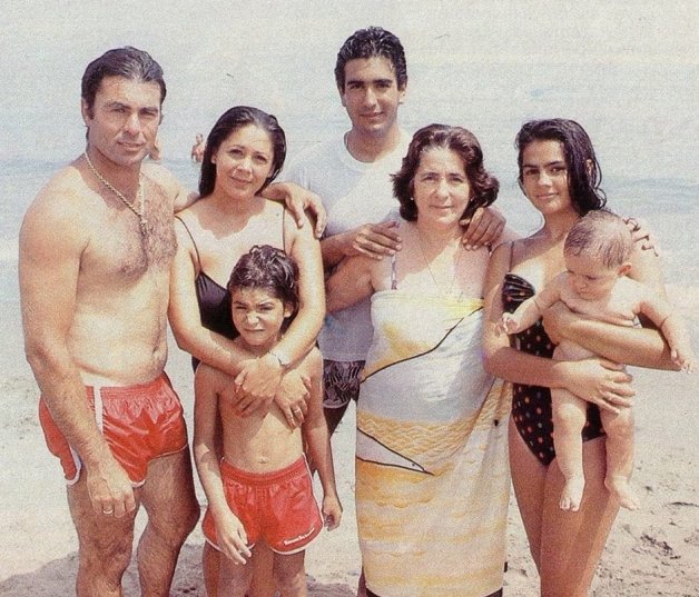 Una foto de Doña Ana con parte de su familia.