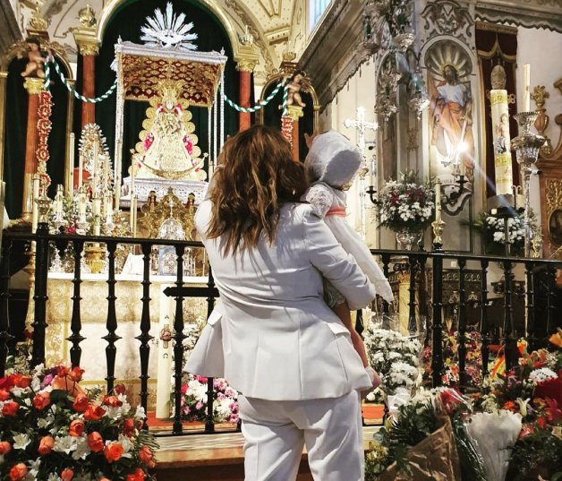 Toñi Moreno bautizó ayer a su hija Lola.