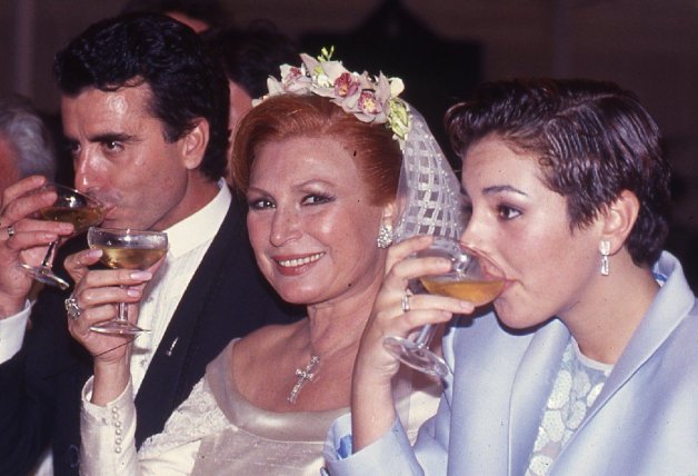 Rocío Jurado, el día de su boda junto a Ortega Cano y Rocío Carrasco.