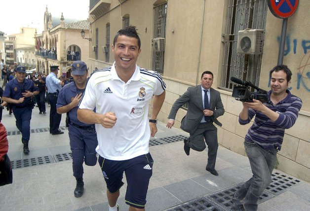 Cristiano Ronaldo en Lorca, Murcia, en su visita solidaria junto al Real Madrid.