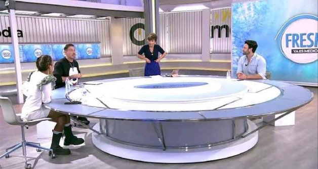 Marta López le pregunta a la presentadora por su secreto.