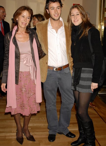 La exmujer de Matías Prats, Maite, junto a sus dos hijos: Matías y Marta. 