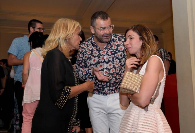 Alba junto a su madre y Jorge Javier Vázquez, en un evento.