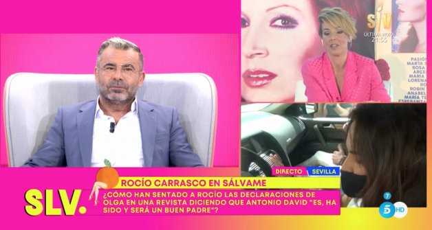 Rocío Carrasco, charlando con los colaboradores de Sálvame Diario en directo (Telecinco).