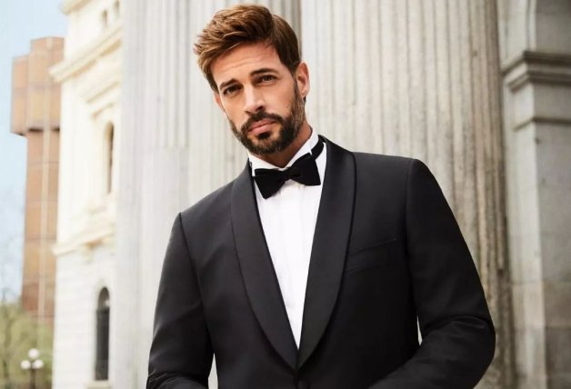 William Levy presenta la colección primavera verano de Emidio Tucci.