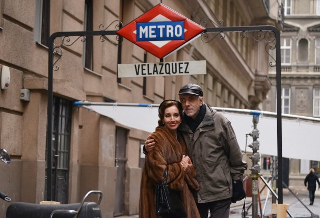 Ana Belén y Fernando Trueba en el rodaje de 'La reina de España', producida (entre otros) por Antonio Resines.