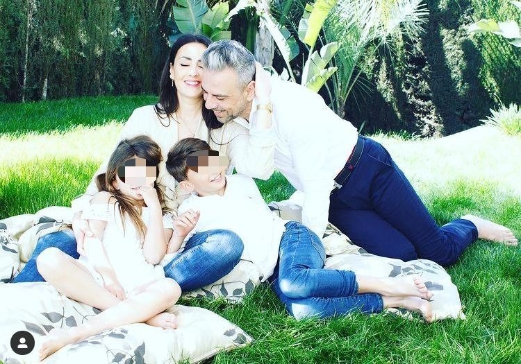 Patricia Ledesma, con su marido y sus hijos.