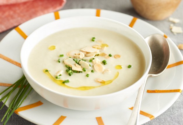 Vichyssoise con leche de coco y manzana