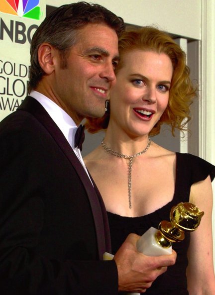 En el 2001, recogió el Globo de Oro por "Oh Brother!", arropado por su compañera en "El pacificador", Nicole Kidman. 