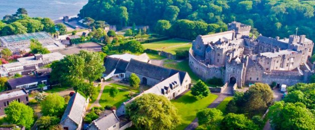 El Atlantic College se encuentra en el magnífico castillo de St Donat.