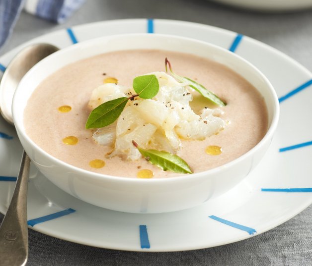 Crema de gazpacho con bacalao