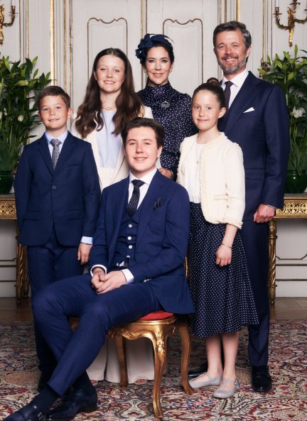 El matrimonio, con sus cuatro hijos.