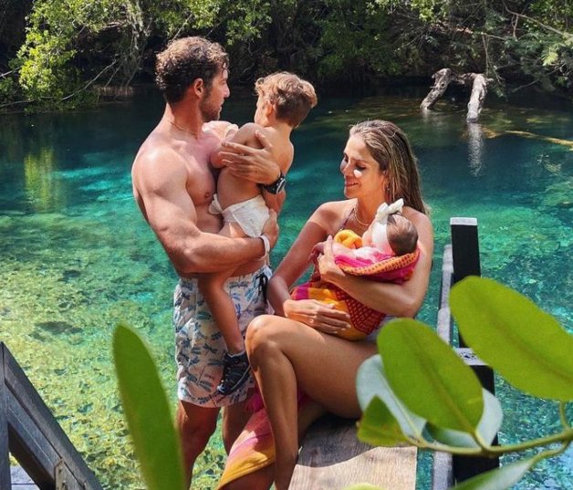 Una bonita estampa familiar del matrimonio con sus dos hijos en común, Matteo y Bianca.