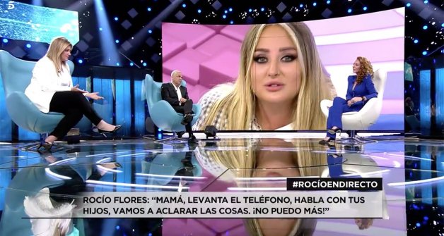 Rocío Carrasco, en el plató, respondiendo a Carlota Corredera y Jorge Javier Vázquez.