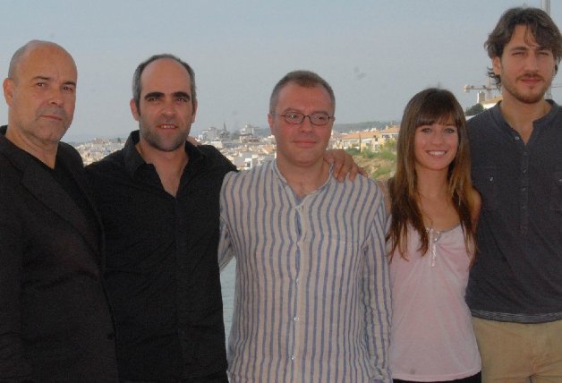 De izq. a der., Antonio Resines, Luis Tosar, Daniel Monzón, Marta Etura y Alberto Amman. Todos, en la presentación de 'Celda 211' en Sitges.