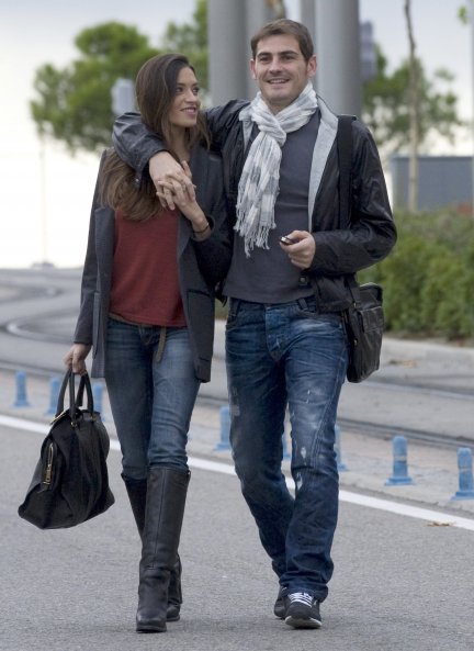 Sara Carbonero e Iker Casillas paseando por las calles de Madrid.