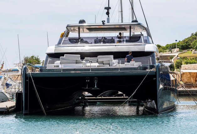 Nadal encargó el pasado mes de agosto este catamarán, que ahora ya surca el mar.