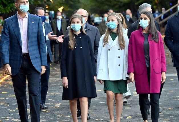 La familia real durante su visita a Oviedo con motivo de los Premios Princesa de Asturias.