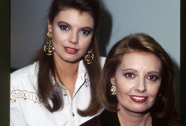 Posado de María Teresa Campos con su hija Terelu cuando dio sus primeros pasos en televisión.