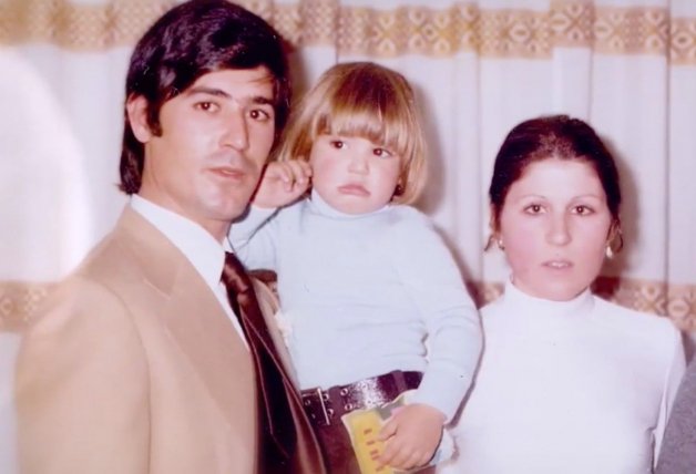 Antonio Orozco de pequeño junto a sus padres, Antonio y Carmen.
