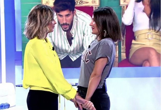 Nagore Robles cuando le pregunta a Sandra Barneda: "¿Quieres ver esta noche la gala conmigo?"