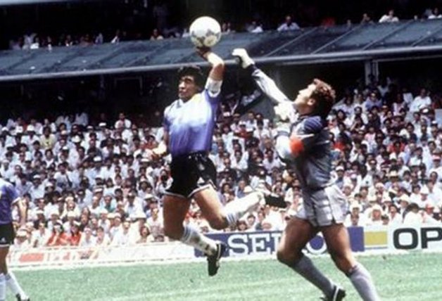 El gol llamado "la mano de Dios", clave para que Argentina ganara el Mundial de México-86.