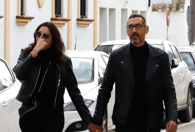 Paz Padilla y Antonio Juan el día del funeral de la madre de la presentadora.