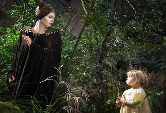 Angelina Jolie y su hija Vivienne en 'Maléfica'.