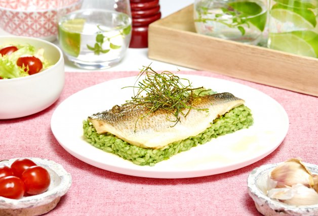 Lubina con risotto verde.