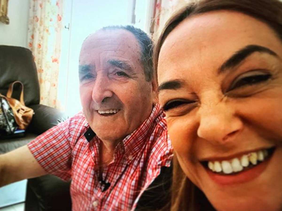 En octubre de 2019, Toñi compartió una imagen muy divertida junto a su padre, Pepe Moreno.