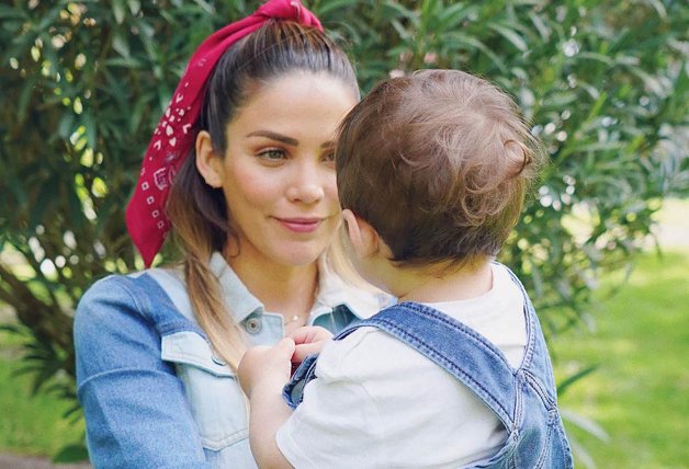 Rosanna Zanetti con Matteo, el niño que tiene en común con David Bisbal.