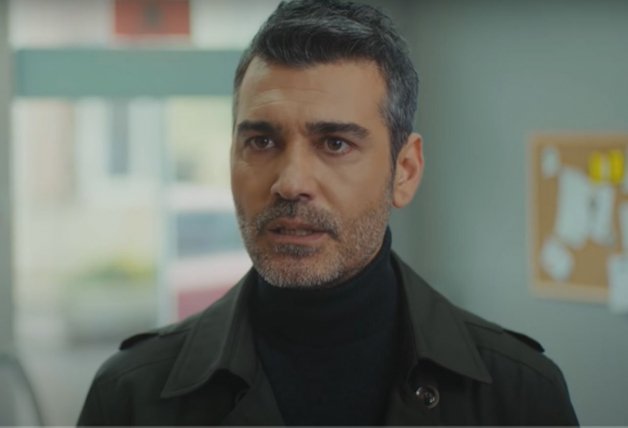 Imagen episódida del actor Caner Cindoruk (Sarp) en la telenovela 'Mujer'.