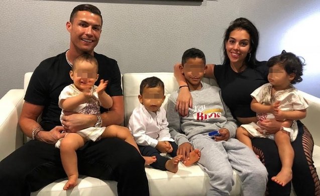 cristiano-ronaldo-familia_1_637x390