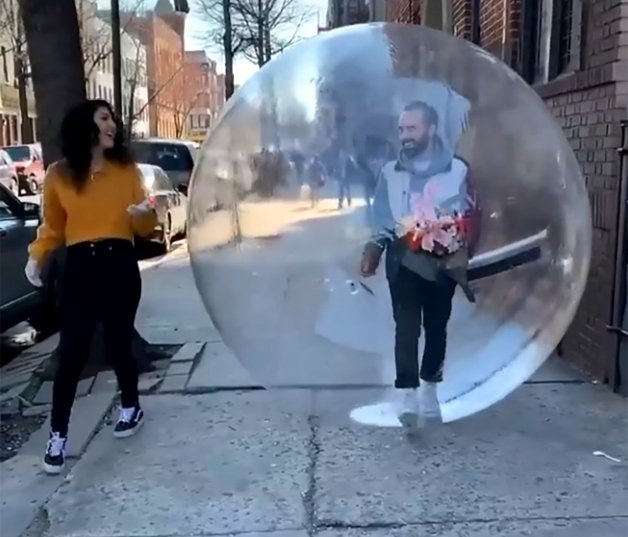 Jeremy y Tori consiguieron salir juntos a dar un romántico paseo.