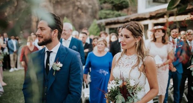 Manuel Carrasco y Almudena Navalón, el día de su boda.