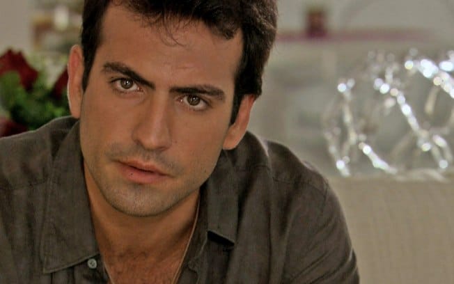 El actor, en su papel en la serie "Fatmagül".